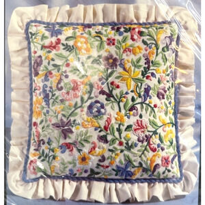Bucilla Crewel Pillow Kit Floral Riot #40911 Vintage 1994 Home Decor Sealed New